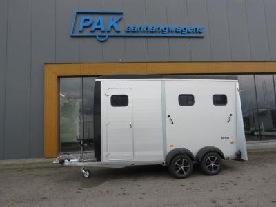 Humbaur Notos TRIA 2-paards trailer