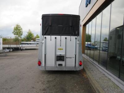 Humbaur Notos TRIA 2-paards trailer