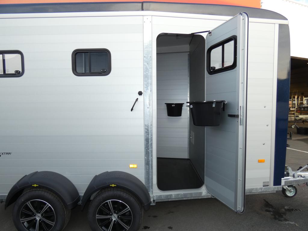 Humbaur Notos TRIA 2-paards trailer