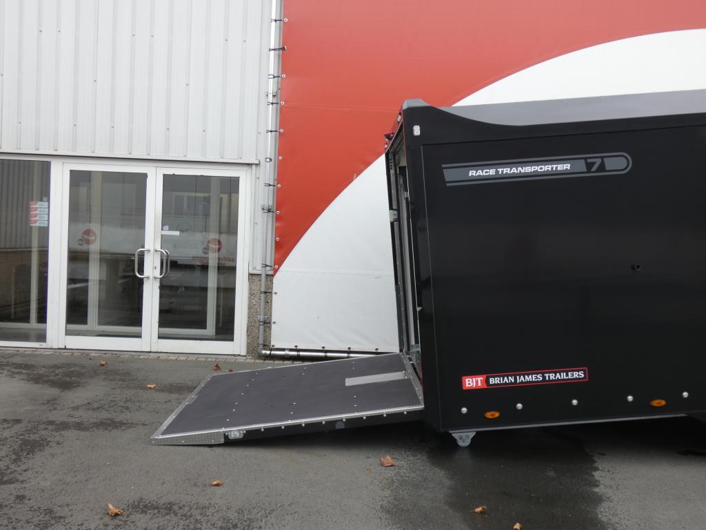 Brian James Autotransporter tridemas 600x230cm 3500kg