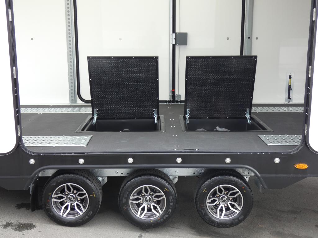 Brian James Autotransporter tridemas 600x230cm 3500kg